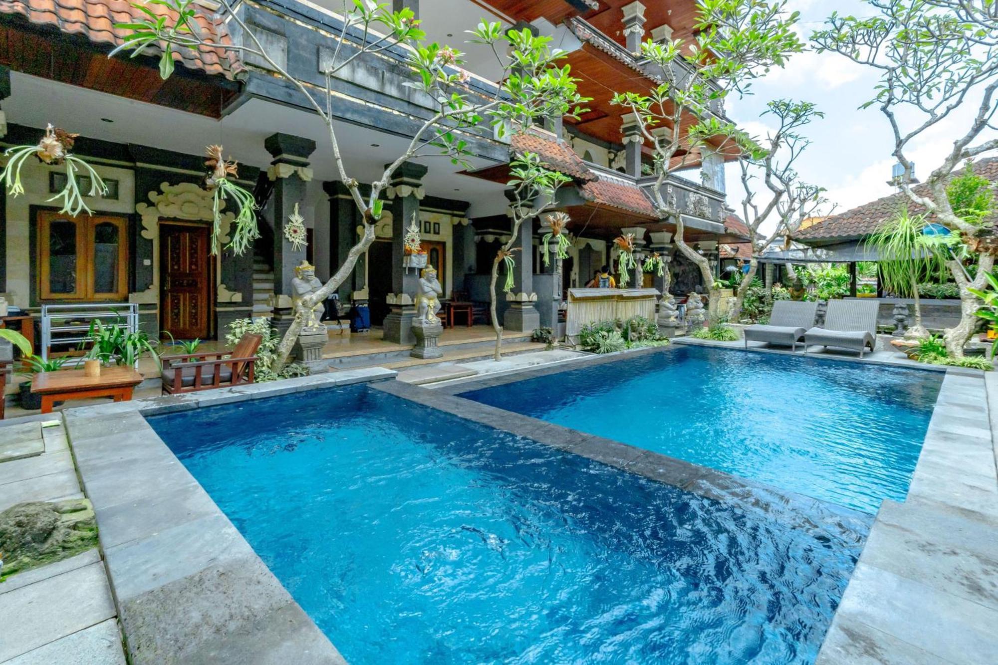 Suarsena Ubud Bagian luar foto